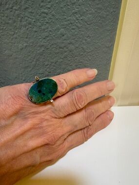 Green and Teal Oval Chrysocolla Ring - stamped 925. Sterling Setting size 7